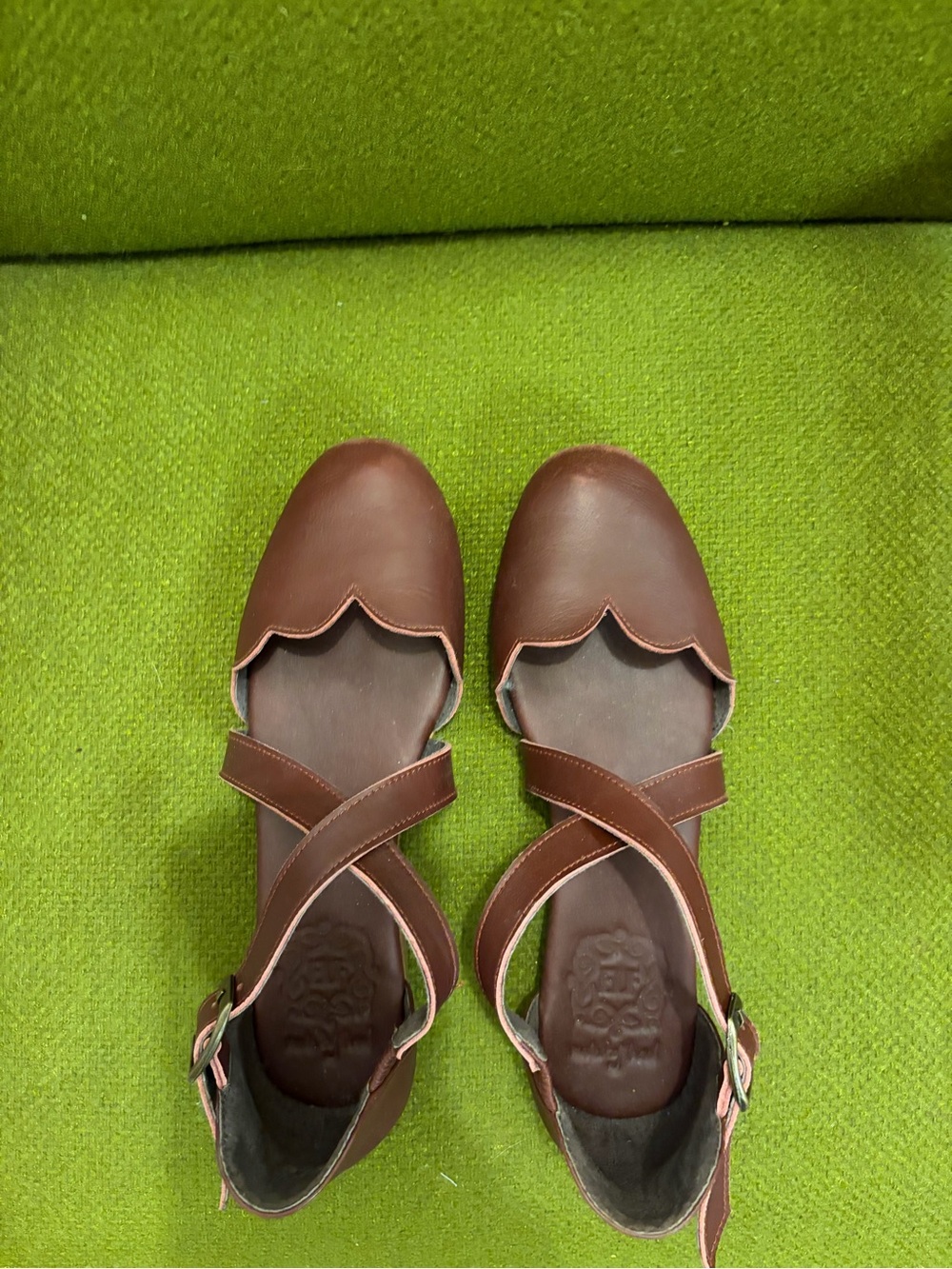 Brown Women's Cross-Strap Leather Flats